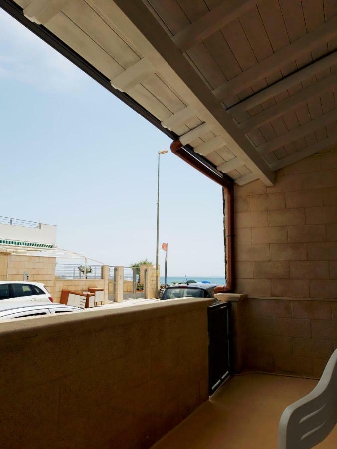 Casa Vacanze Sonia Torre Lapillo Exterior photo